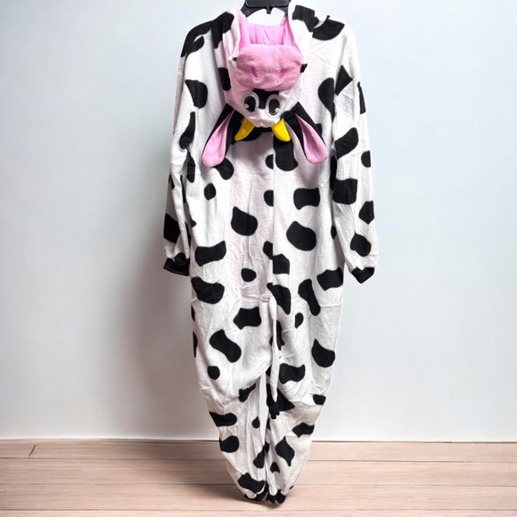 Spooktacular Creations Unisex Cow Pajama Plush Jumpsuit – Size M – NWOT! - Picture 9 of 13